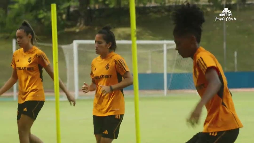 Treinador Brenno Basso fala sobre a estreia das Gurias na Supercopa
